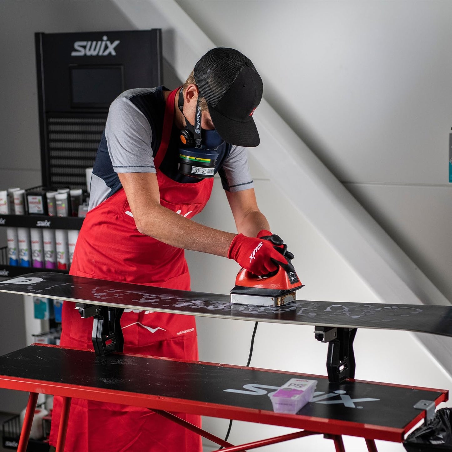 Swix T75W Wide, 120 x 35cm | Compact Lightweight Wax Table One Leg Height Adjustment ski-and-Snowboard-Tuning-Accessories, Red