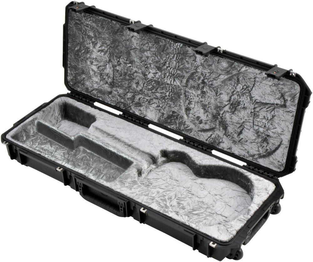 SKB Injection molded Les Paul Flight Case - TSA Latches, w/wheels