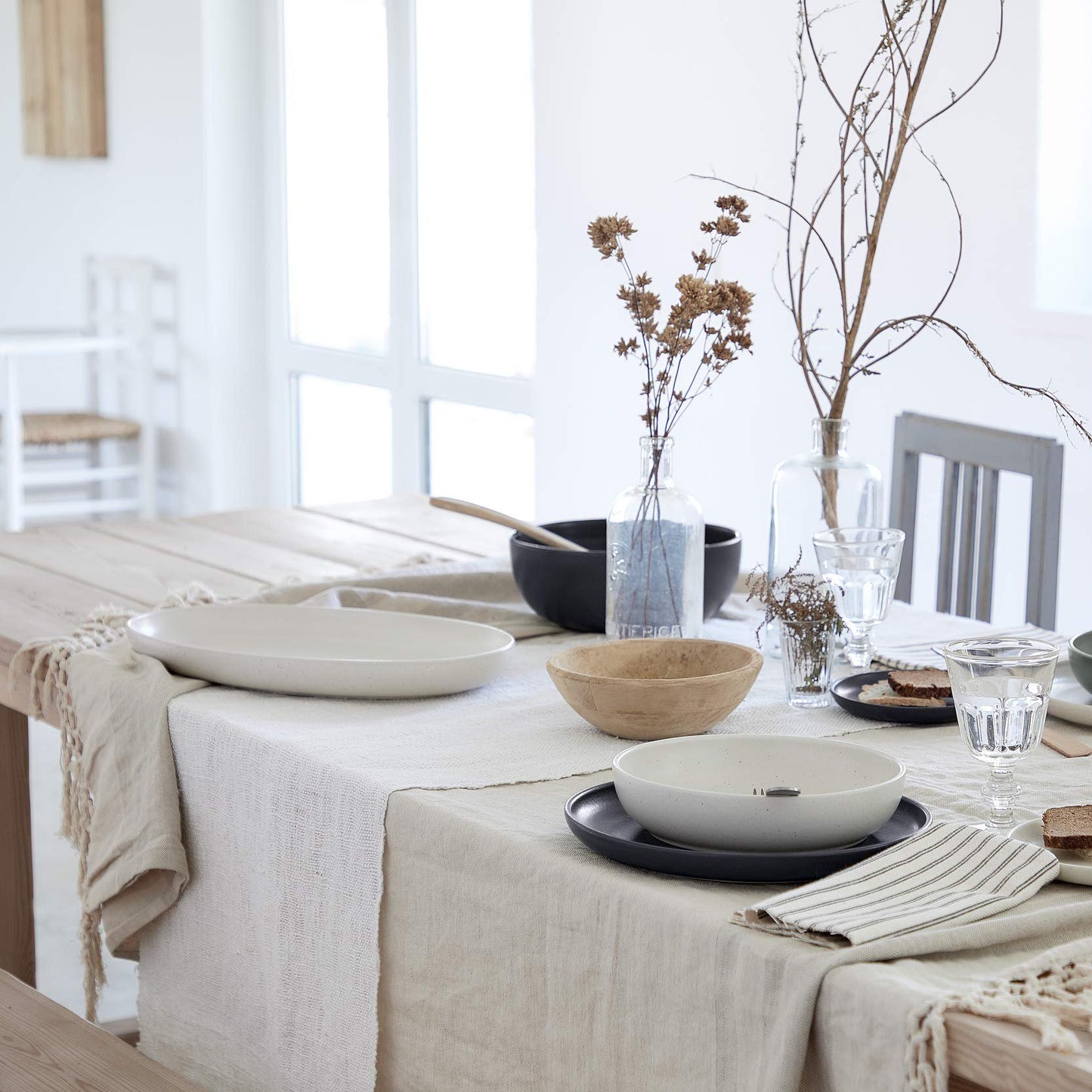 Casafina Ceramic Stoneware Serveware - Pacifica, Vermont, & Monterosa Collections | Microwave, Oven & Freezer Safe Dinnerware | Food Safe Glazing | Restaurant Quality
