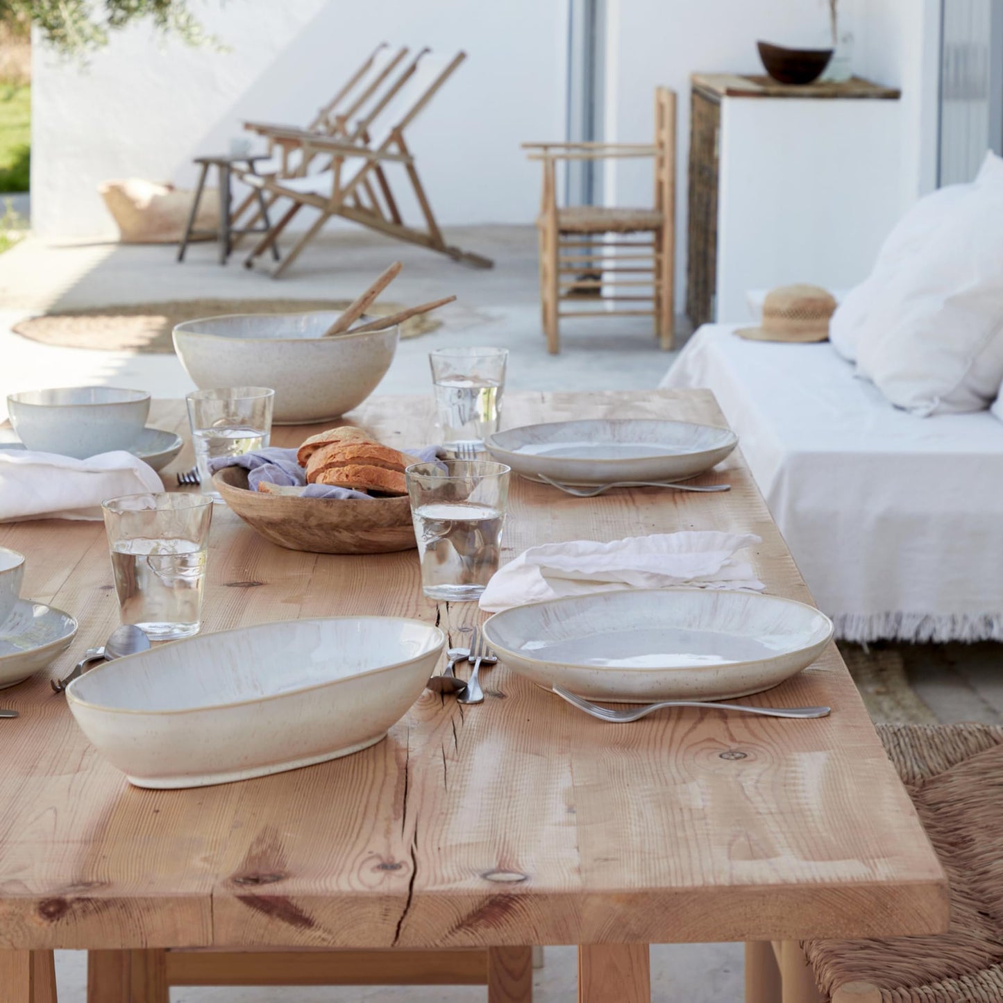 Casafina Ceramic Stoneware Serveware - Eivissa, Dori & Mallorca Collections | Microwave Safe Dinnerware | Food Safe Glazing | Restaurant Quality Serveware