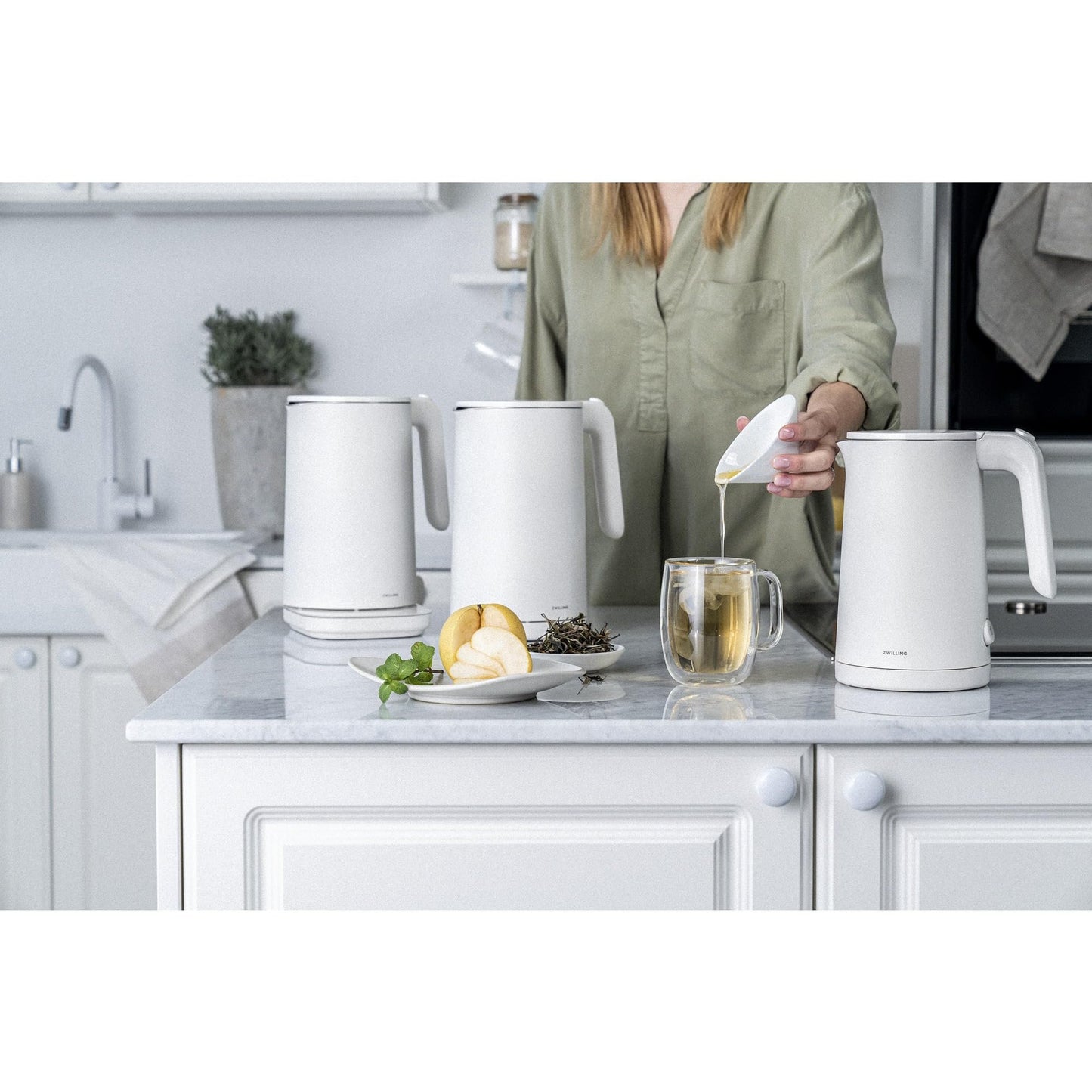 ZWILLING Enfinigy Cool Touch 1-Liter Electric Kettle, Cordless Tea Kettle & Hot Water - White