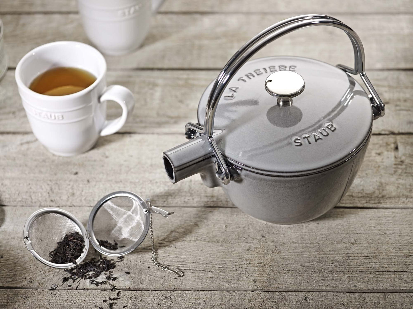 STAUB Round Tea Kettle