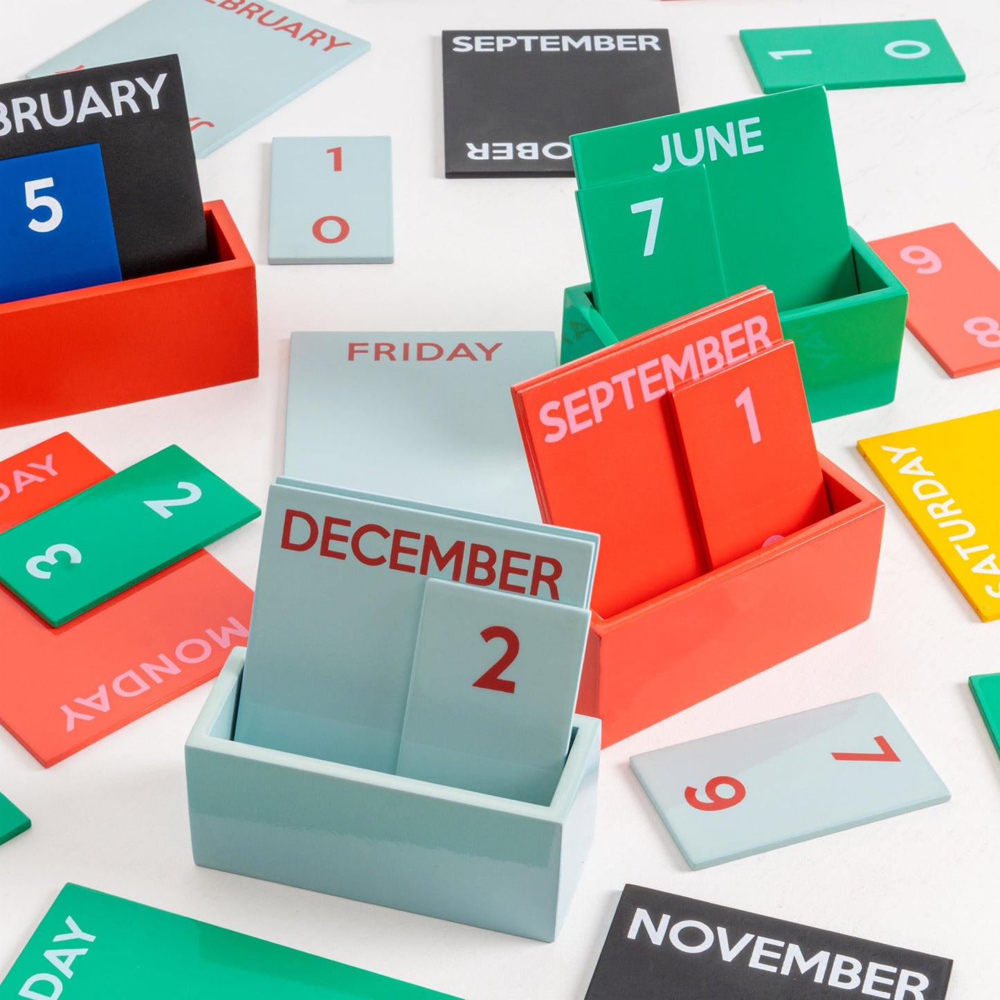 Green Small Glossy Desk Calendar – Compact Full-Color Desktop Calendar (3.94 x 1.57 x 4.80 in)