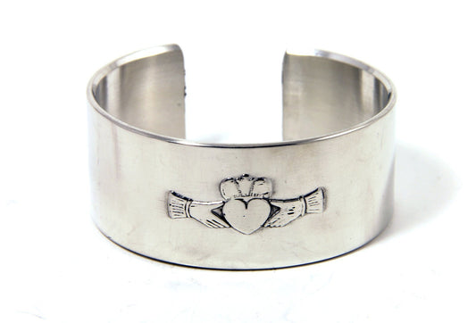 Mullingar Pewter Claddagh Irish Pewter Bangle Bracelet