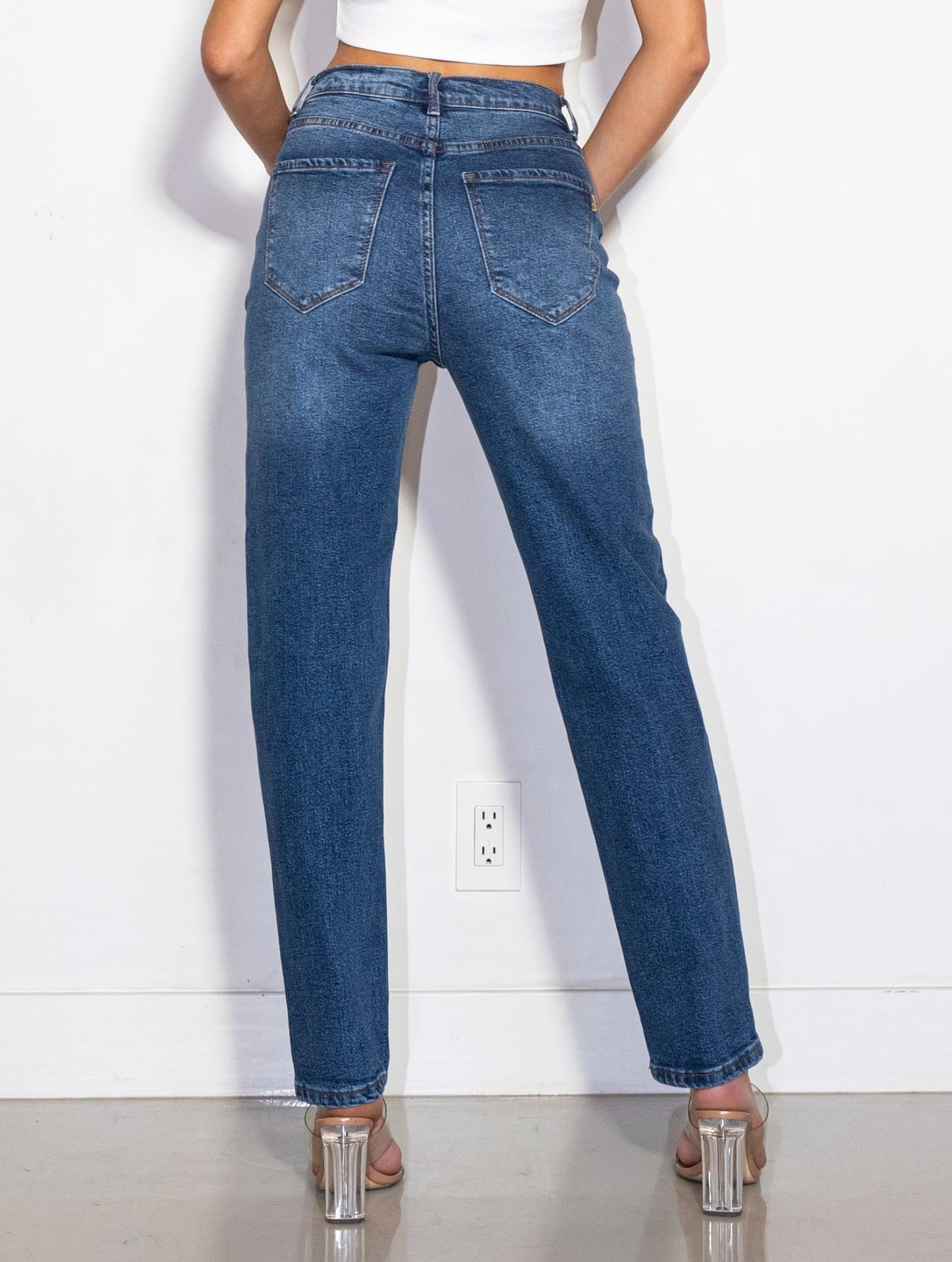 Vibrant Women’s Loose Mom Jeans – 90’s Vibe High Waisted Casual Rolled Hem Crop Stretch Denim Pants