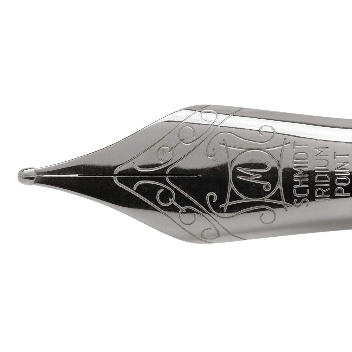 Benu Euphoria Fountain Pen (Caviar, Medium Nib)