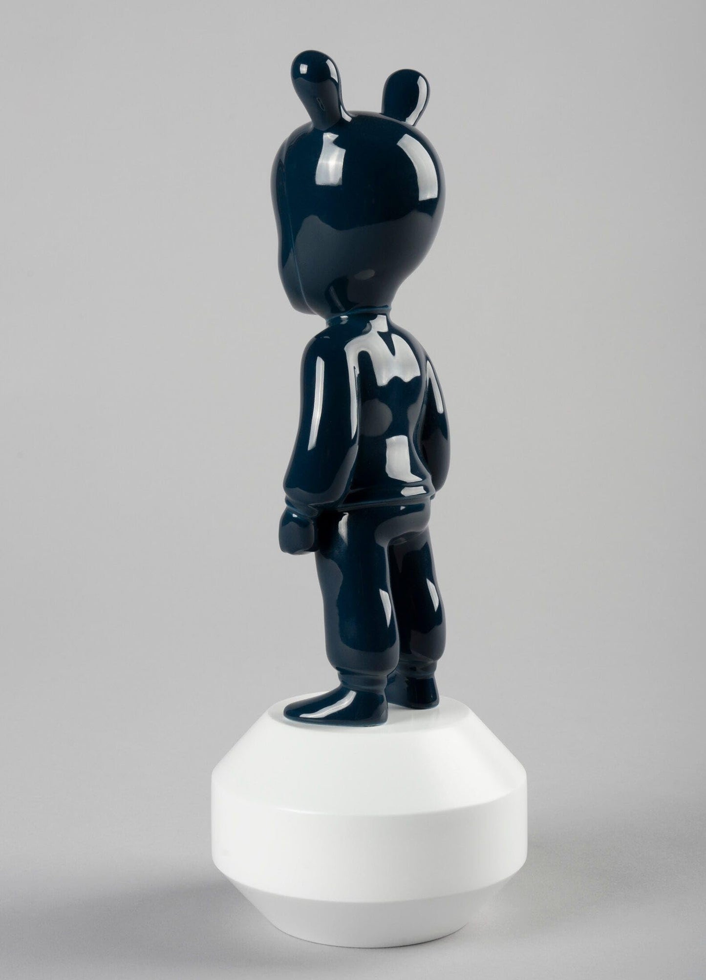 LLADRÓ The Dark Blue Guest Figurine. Small Model. Porcelain The Guest Figure.