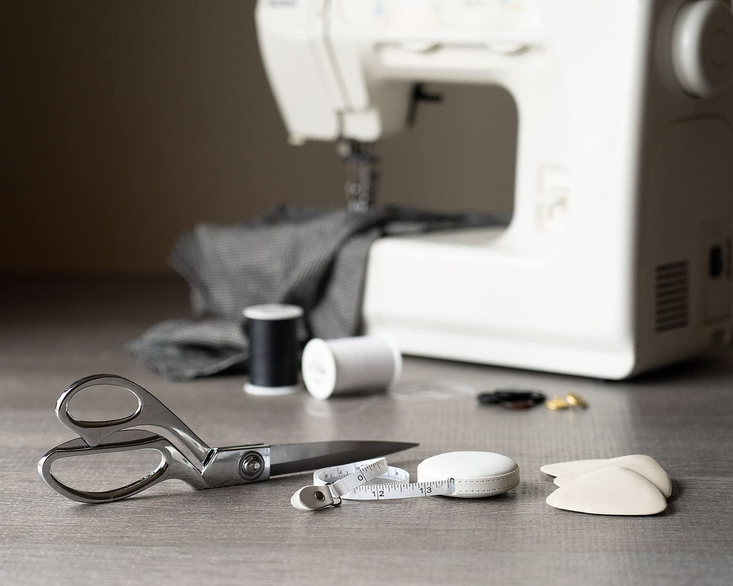 Professional Tailor 9.5” Sharp Scissors for Cutting Heavy Fabrics & Leather + Measuring Tape & Tailor’s Chalk