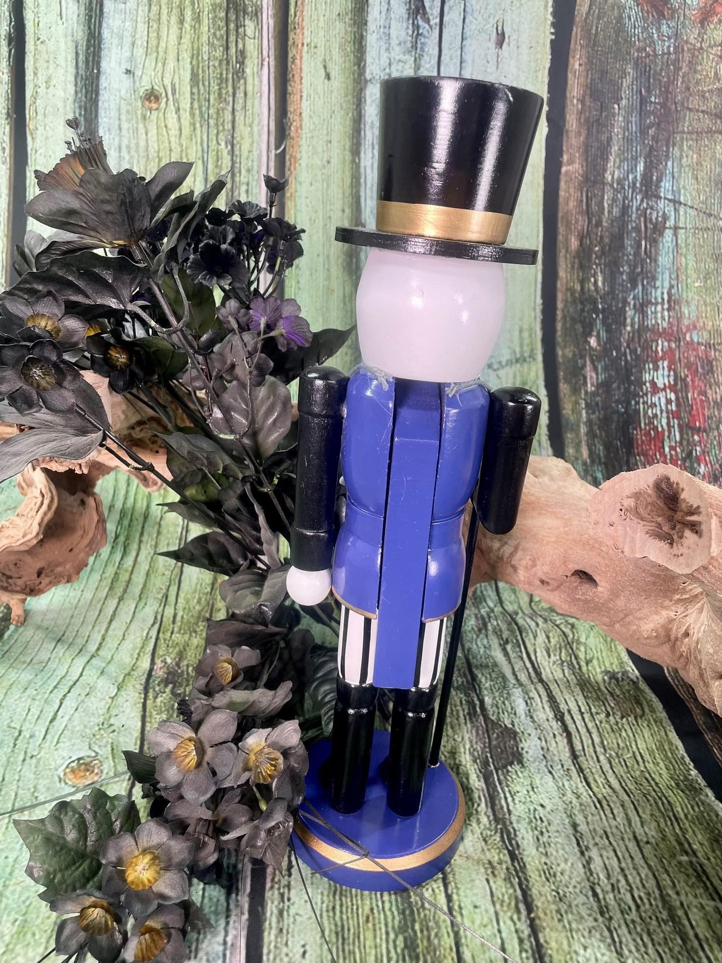 Santa's Workshop 14" Voodoo Nutcracker, Purple (70172)