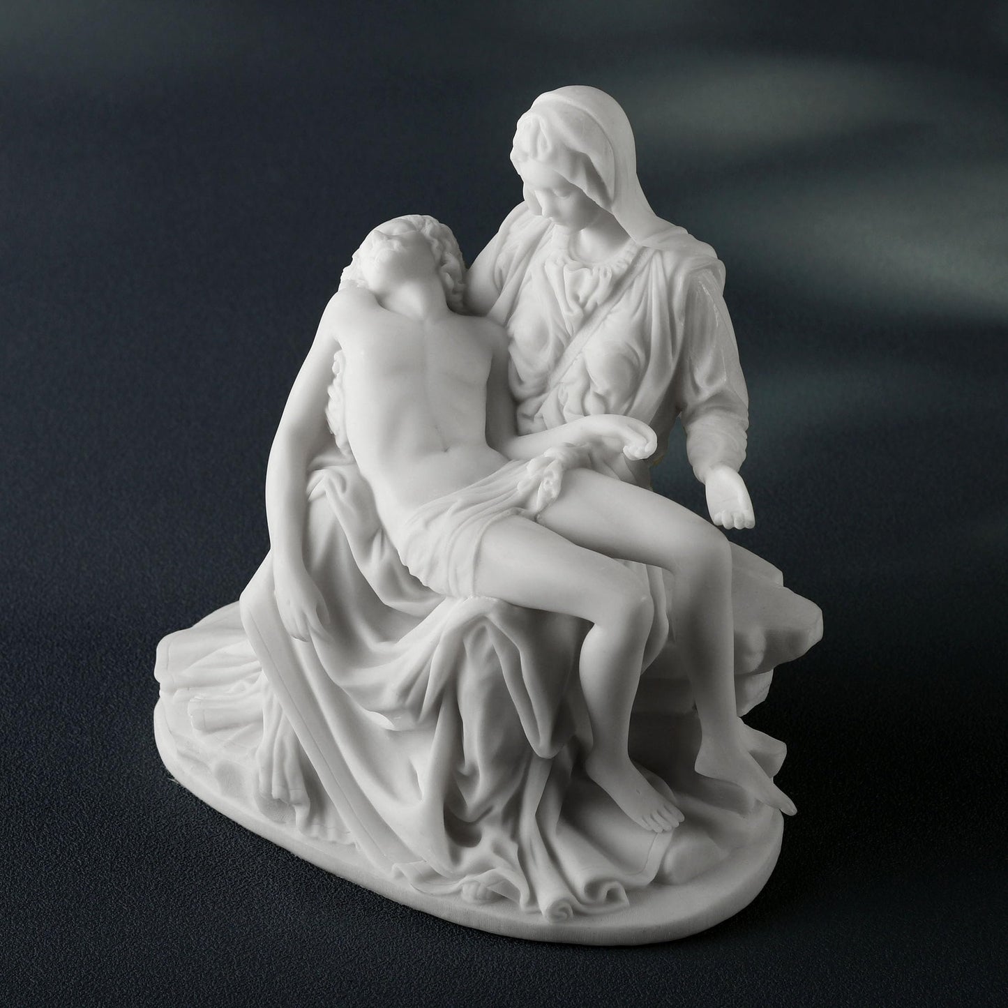Michelangelo's Pieta Statue Sculpture Madonna Jesus
