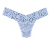 hanky panky - Daily Lace Low Rise Thongs for Women | Lacy Lingerie, Comfortable Underwear | One Size (2-12) | 3 pack