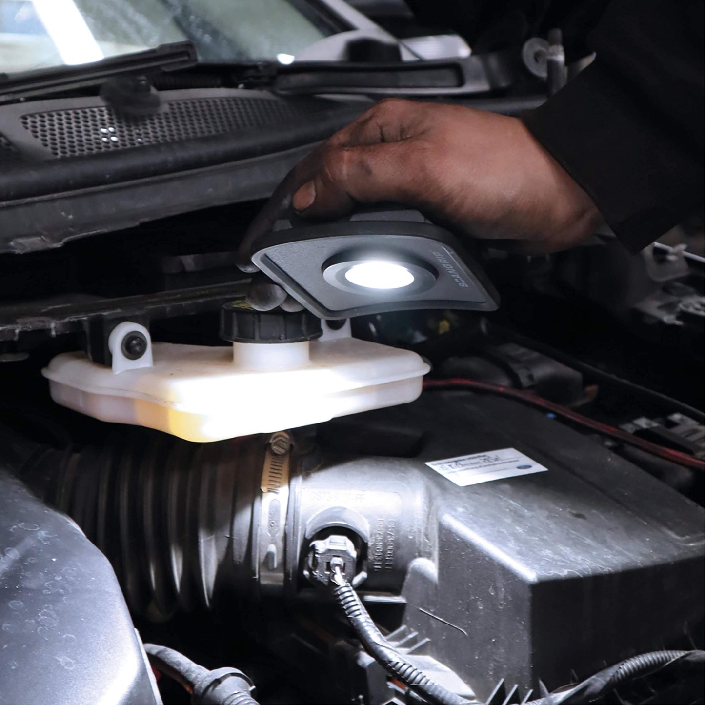 SCANGRIP NOVA MINI, Rechargeable Handheld COB LED Floodlight, 1000 Lumen, Ergonomic SMART GRIP 4-in-1 system, Compact, Strong Built-in Magnet, Belt Clip, Stepless Dimmer, Waterproof (IP65)