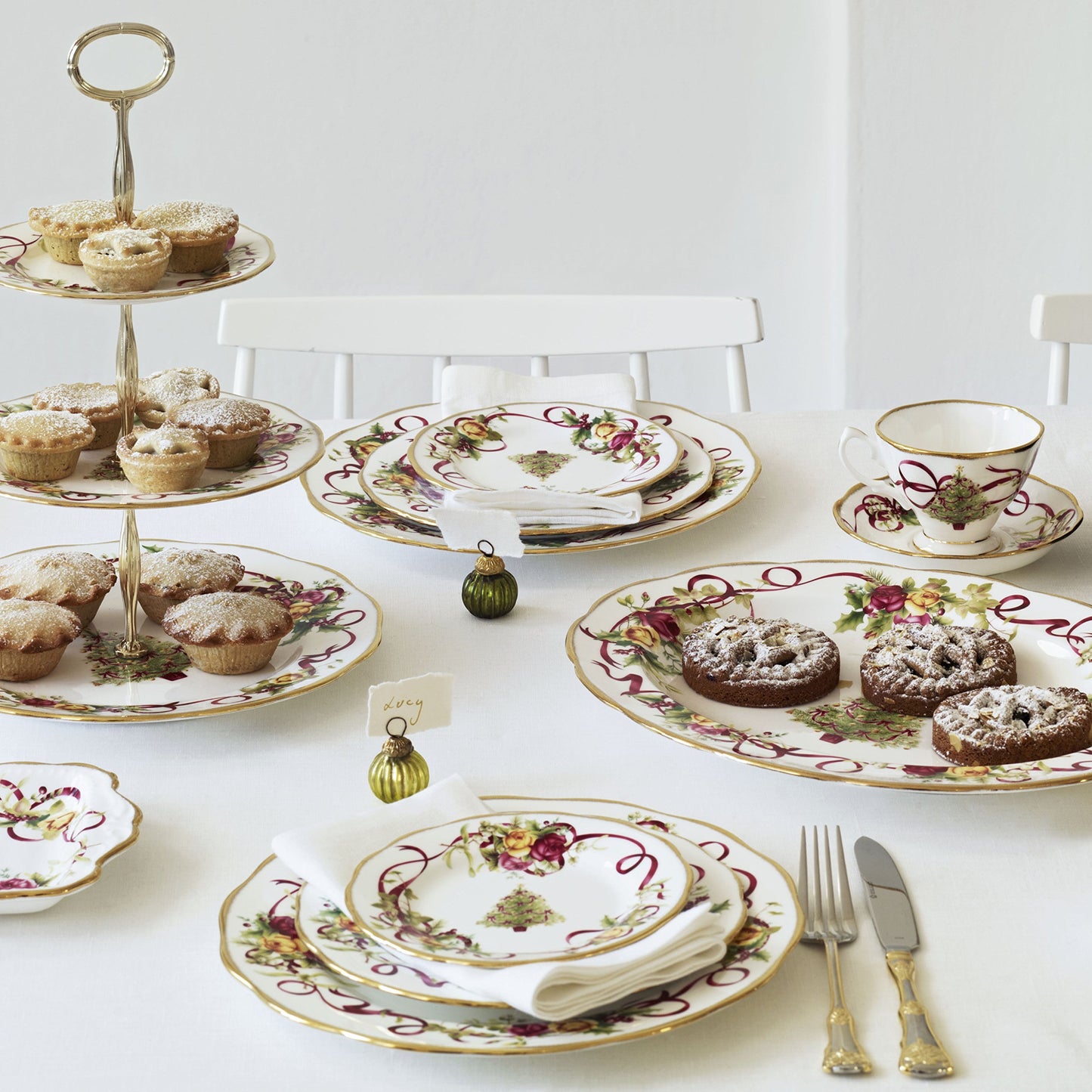 Royal Albert Old Country Roses Christmas Tree Place Setting, 5-Piece