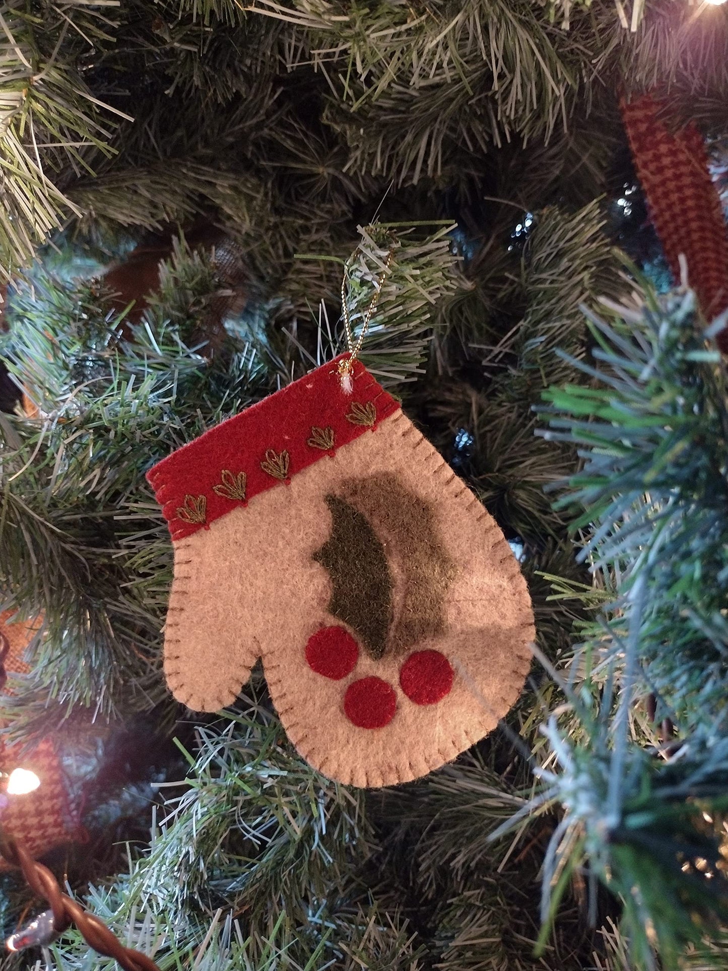 Christmas Warm Hands Ornament Kit to Make | 6 Piece Wool-Felt Warm Hands Kit by Rachel's of Greenfield