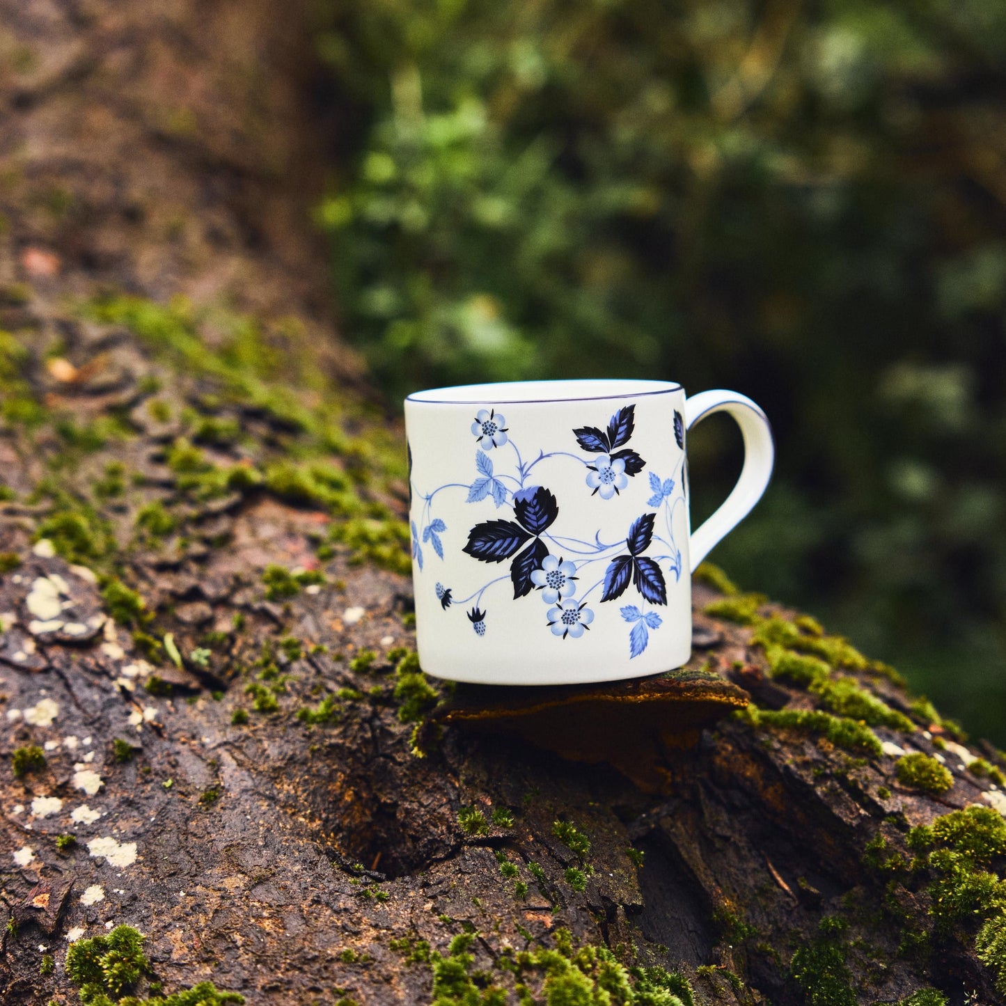 Wedgwood Wild Strawberry Inky Blue Mug 11floz