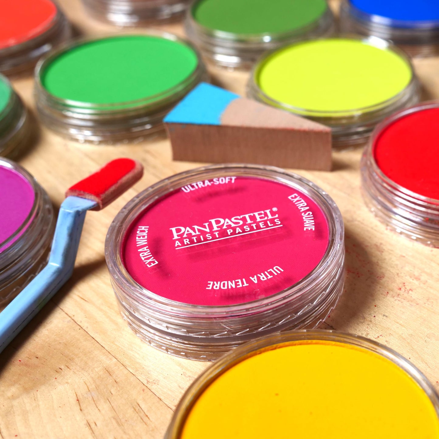 PanPastel Artist Pastels by GOLDEN, Painting Set, 30 Color, Professional Artist Pastels, Unique Pan Format (cake-like)