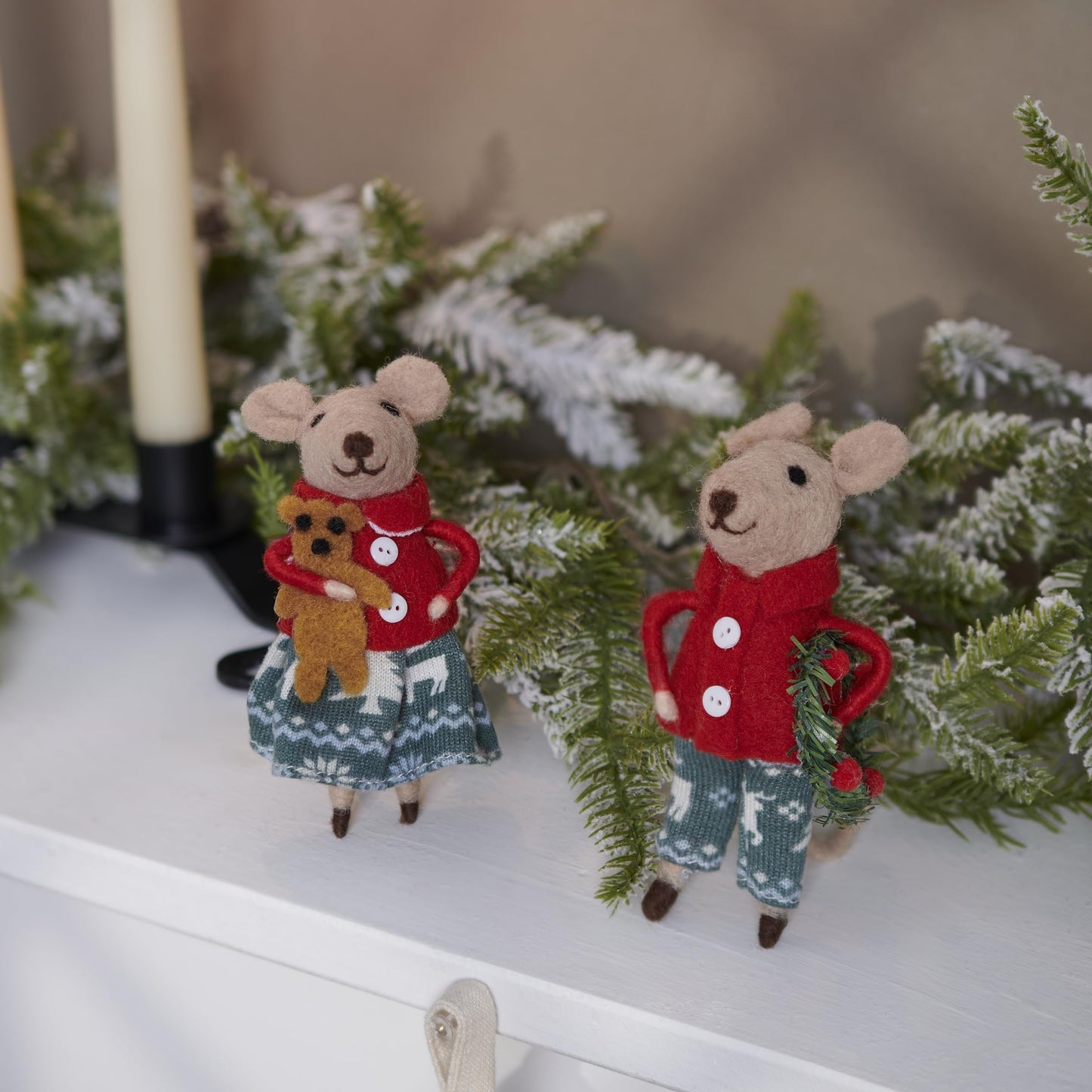 Primitives by Kathy Christmas Day Mice Collectible Critter Set