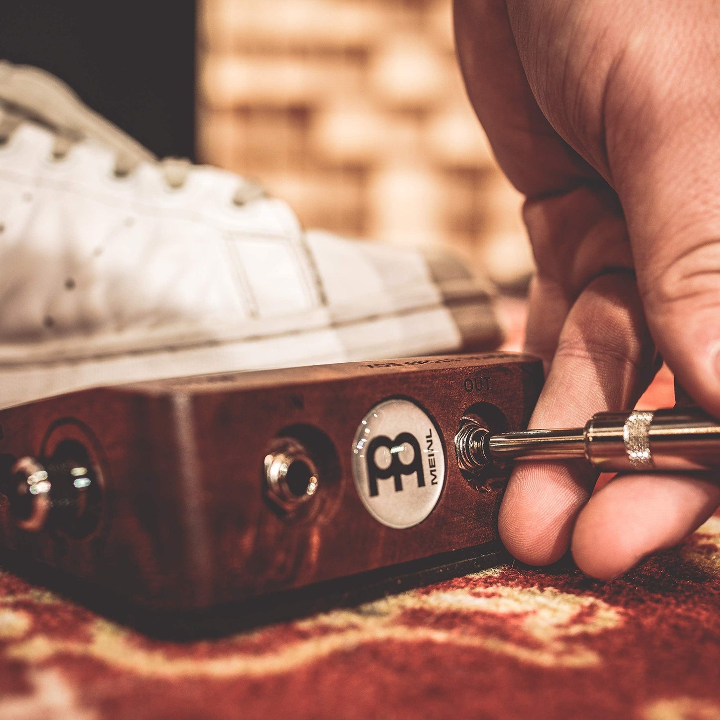Meinl Percussion Analog Stomp Box for Multi-Instrumentalists with Passive Piezo Pickup — Create Rhythmic Patterns — Features Mahogany Body and Quarter-inch Input/Output Jacks, Brown (MPS1)