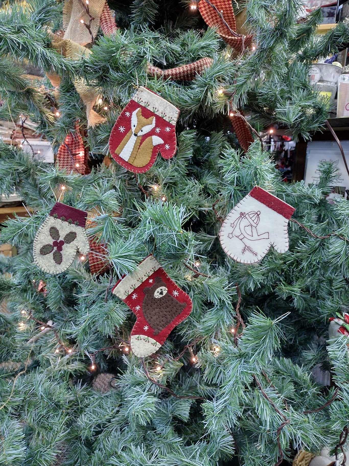Christmas Warm Hands Ornament Kit to Make | 6 Piece Wool-Felt Warm Hands Kit by Rachel's of Greenfield