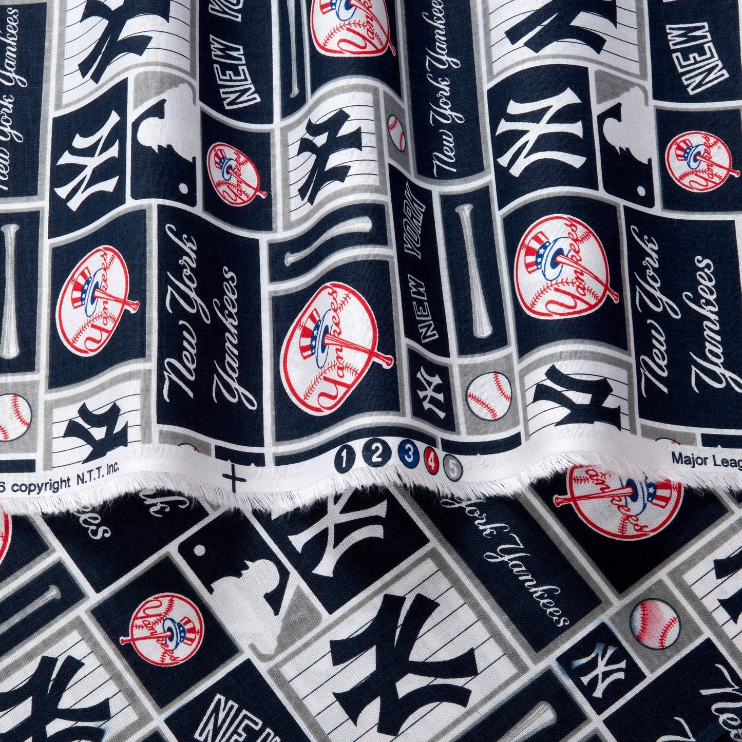 MLB Cotton Broadcloth New York Yankees Blue/White Fabric by The Yard