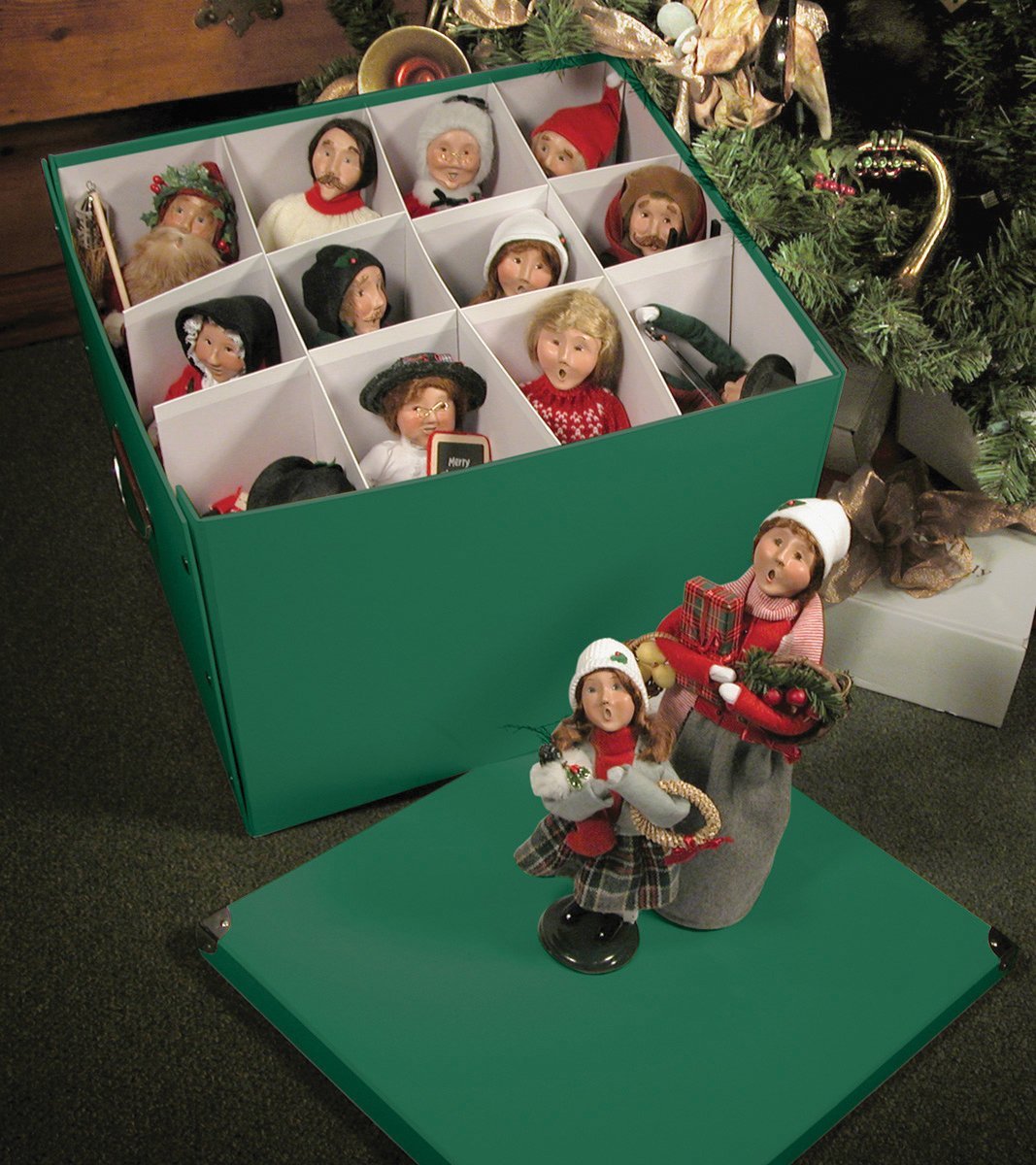 Byers' Choice Caroler Condo Figurine Storage Box #677