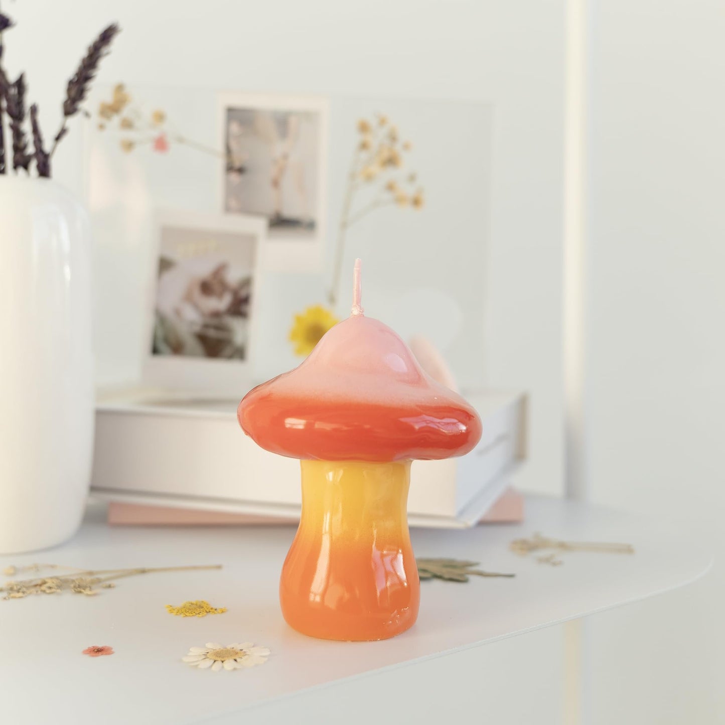 Small Sunset Mushroom Candle – Decorative Home Accent Candle – Cozy Ambient Lighting for Tables & Shelves
