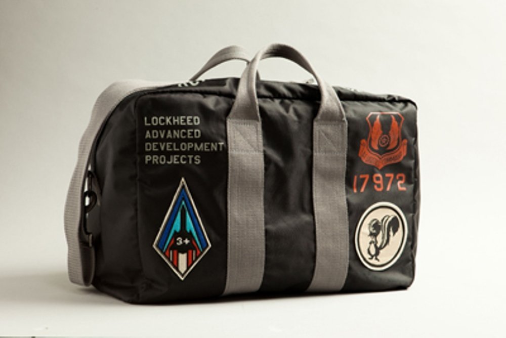 Red Canoe LOCKHEED Kit Bag